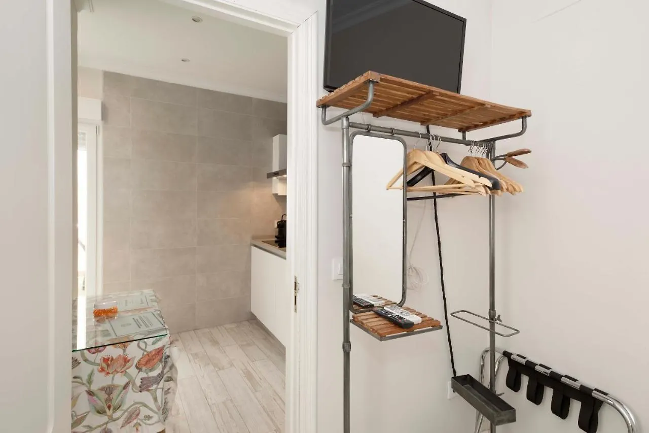 Apartamentos Recaredo 7, Aticos Con Terraza Σεβίλλη 0*,